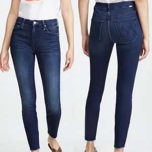 MOTHER High Waisted Looker Ankle Fray Jeans in Tongue and Chic Size 25